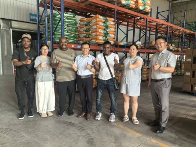Deepen cross-border cooperation and jointly expand overseas markets | Zambian customers visit Henan Baisheng Feed for inspection and negotiation
